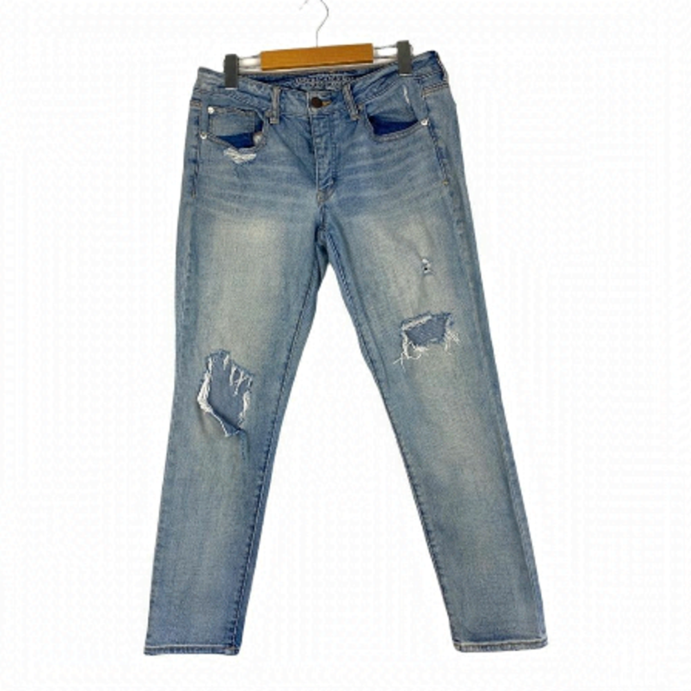 AMERICAN EAGLE Women’s Distressed Light Wash Button Fly Boy Crop Jeans US 6R